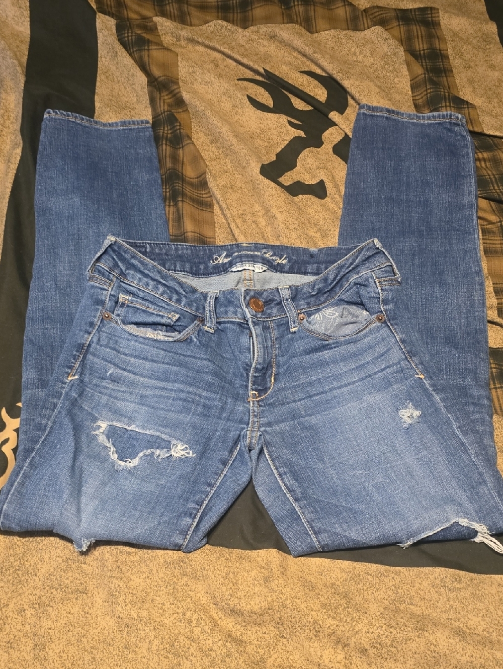 American Eagle Outfitters Distressed Blue Skinny Jeans Like New Size 6